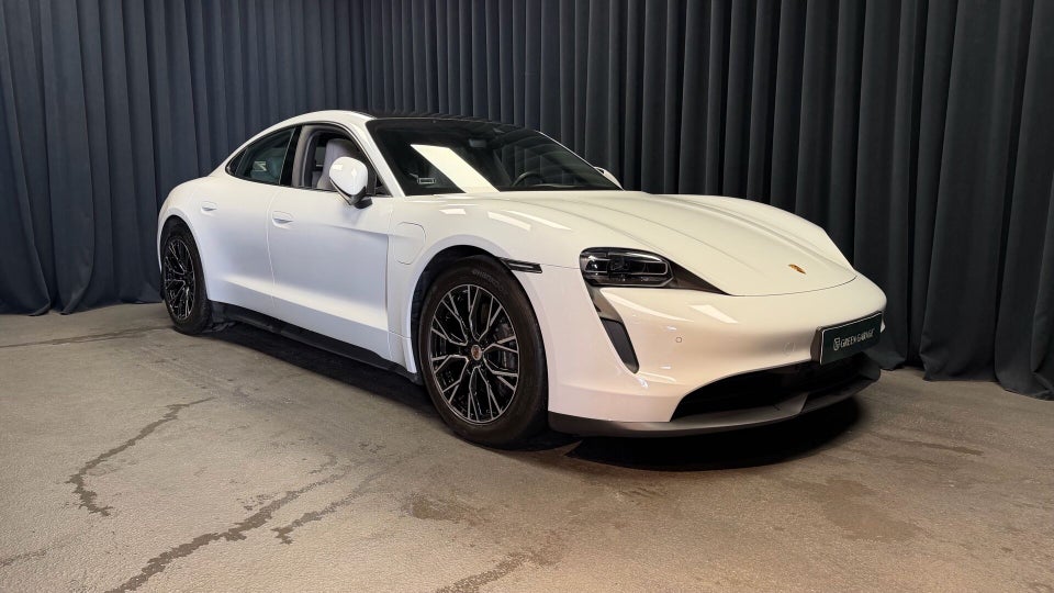 Porsche Taycan 4d