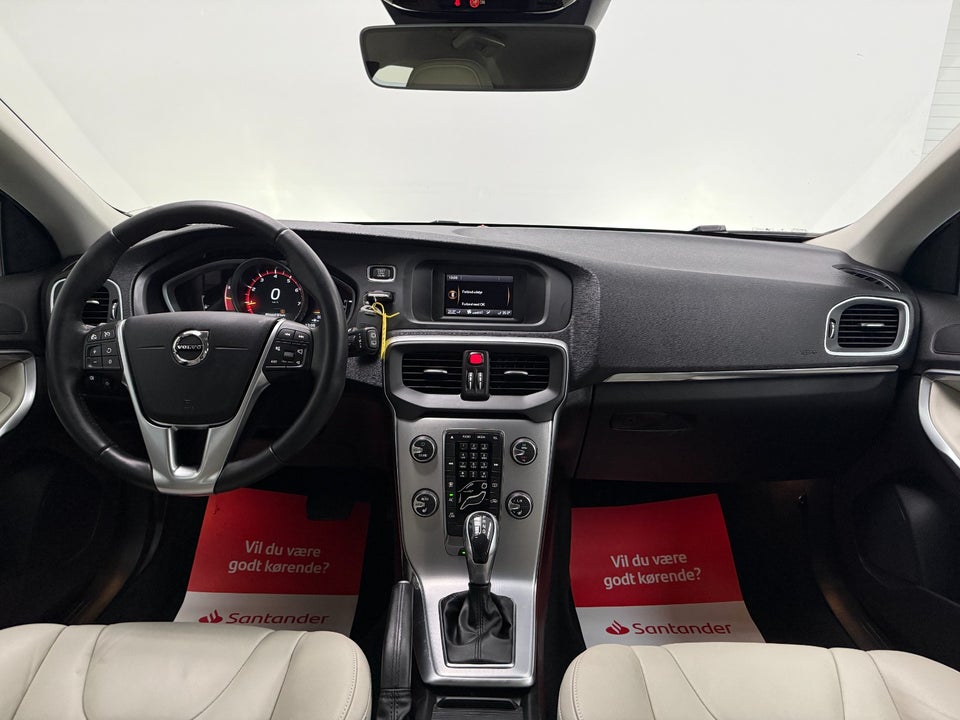 Volvo V40 2,0 T4 190 Inscription aut. 5d