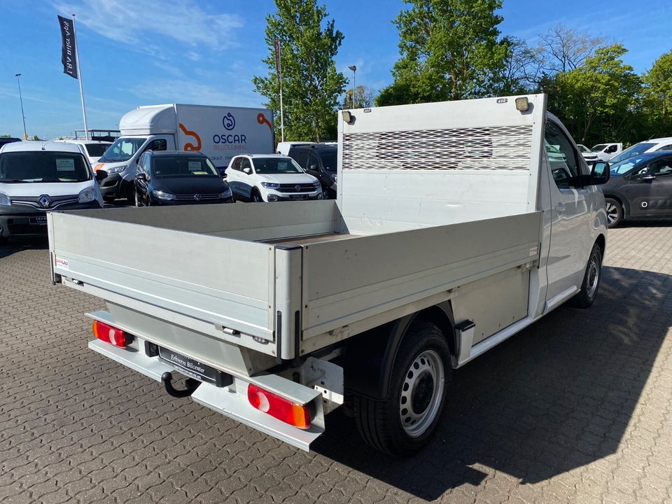 Peugeot Expert 2,0 BlueHDi 144 L2 Chassis 2d