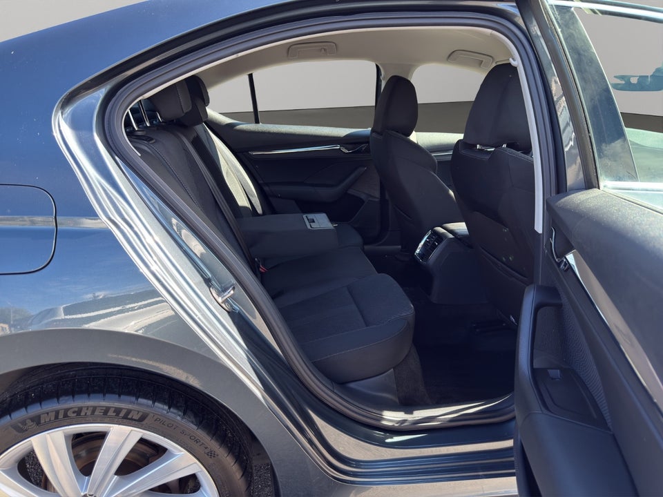 Skoda Octavia 1,4 TSi iV Plus DSG 5d