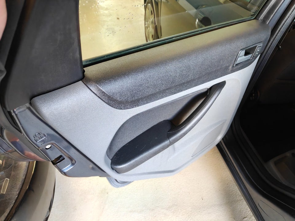 Ford Focus 1,6 TDCi 109 Trend stc. 5d