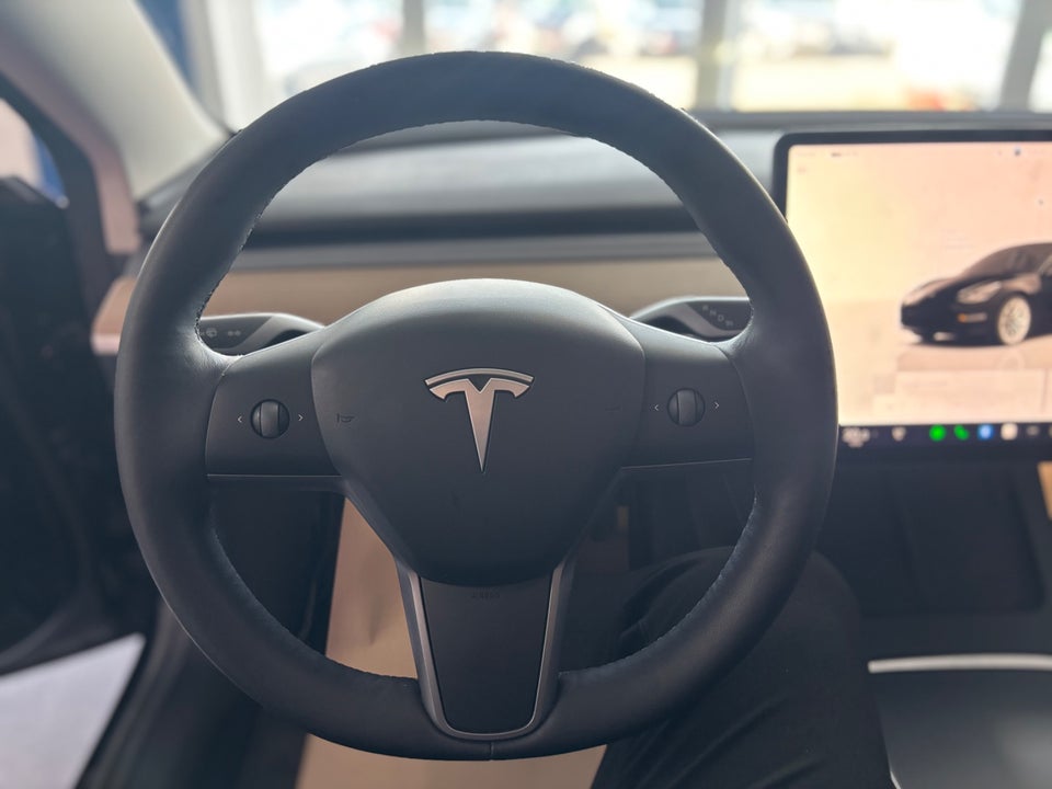 Tesla Model 3 Long Range AWD 4d