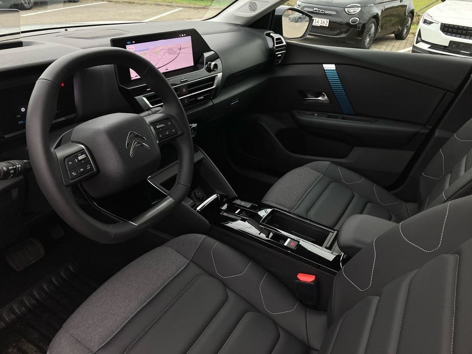 Citroën ë-C4 X 50 Shine 4d