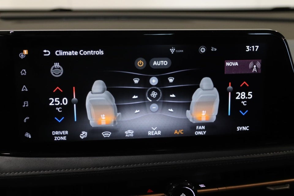 Nissan Ariya 87 Evolve Van 5d