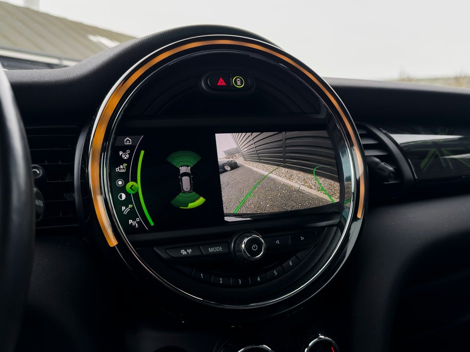 MINI Cooper SE Maximise 3d