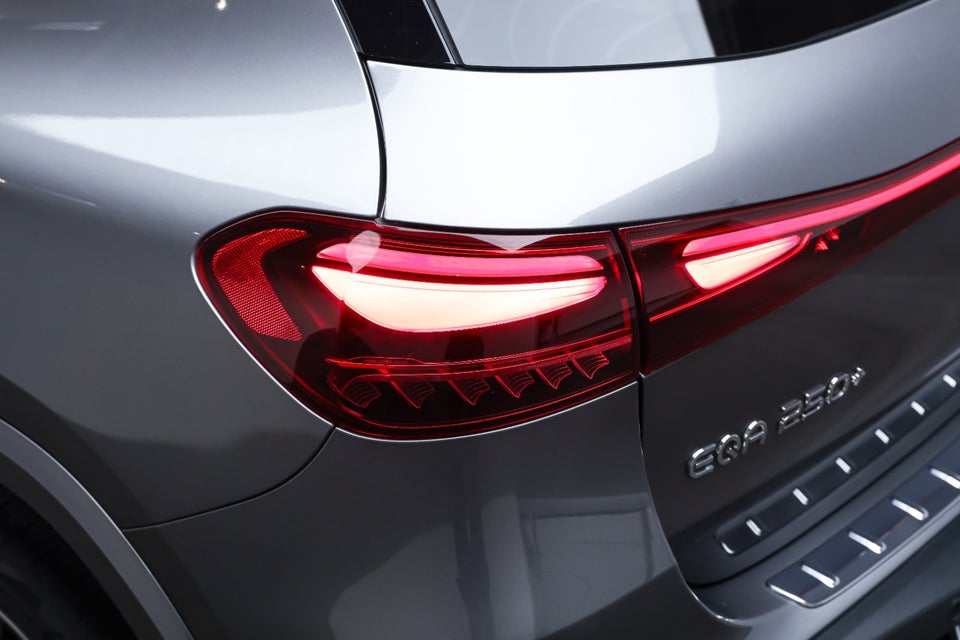 Mercedes EQA250+ AMG Advance 5d