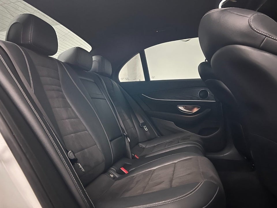 Mercedes E300 2,0 AMG Line aut. 4d