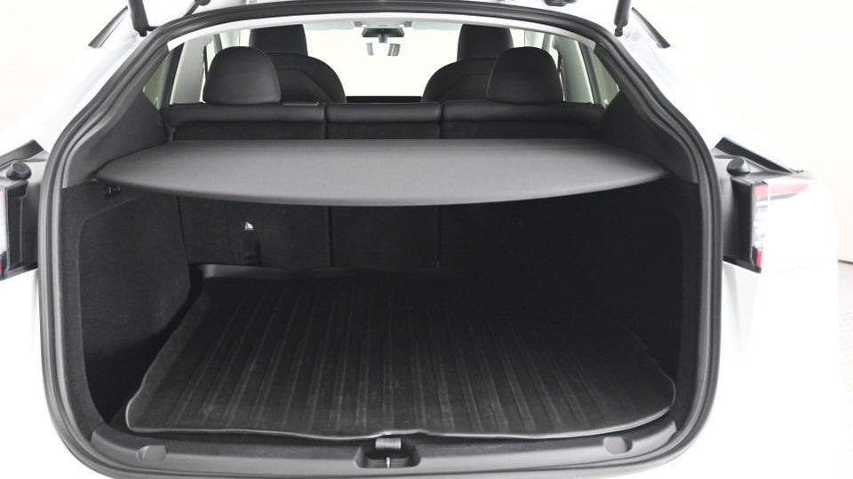 Tesla Model Y Long Range AWD 5d