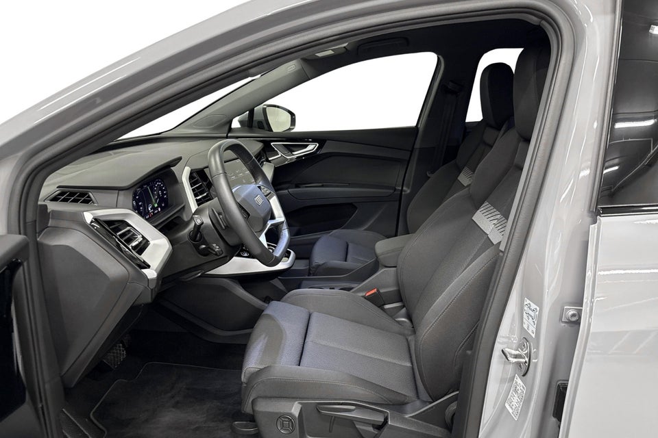 Audi Q4 e-tron 45 Progress 5d