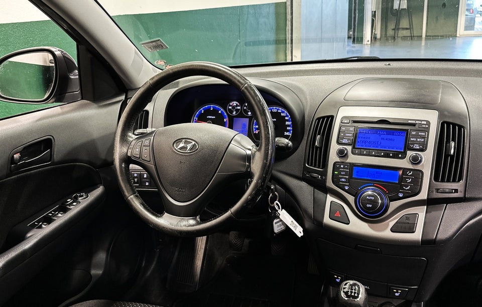 Hyundai i30 1,6 CRDi 90 Classic Eco 5d