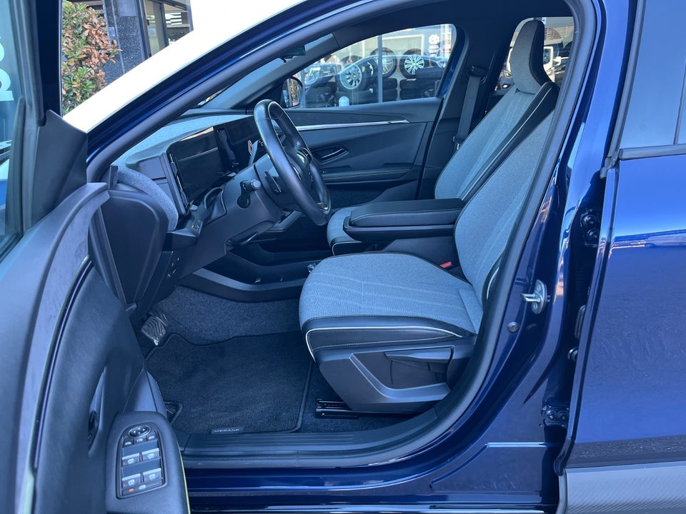 Renault Megane E-Tech 60 Techno 5d
