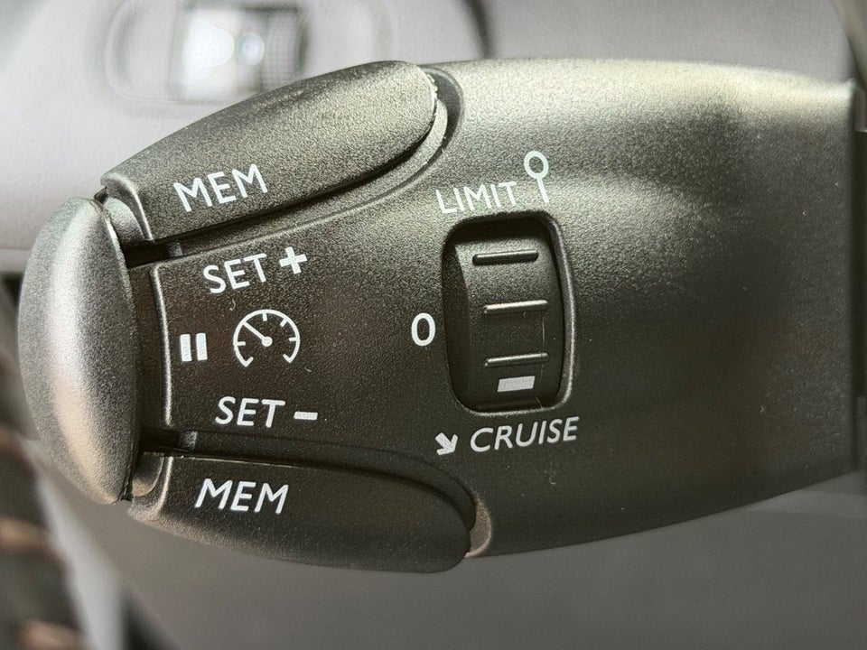 Peugeot e-Partner 50 L2V2 Premium Van