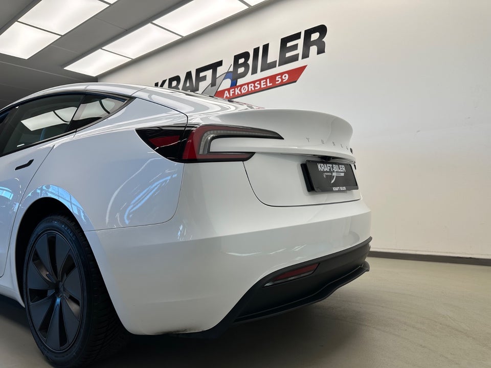 Tesla Model 3 RWD 4d