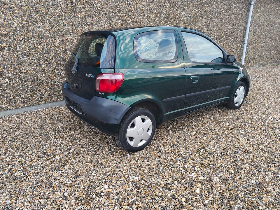 Toyota Yaris 1,0 Terra 3d