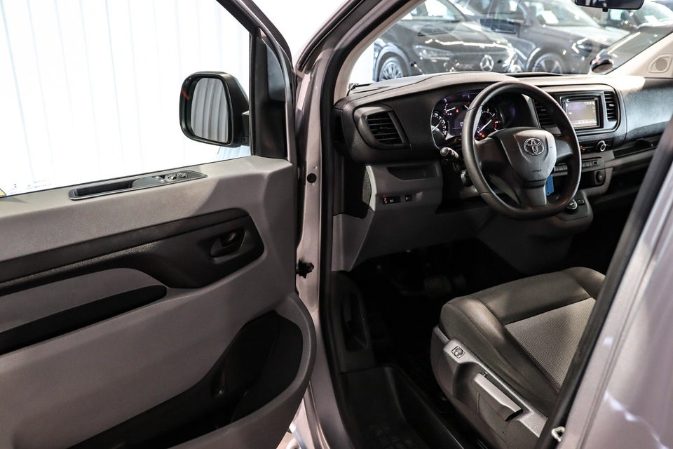 Toyota ProAce Verso 2,0 D 122 Long Family aut. 8prs 4d