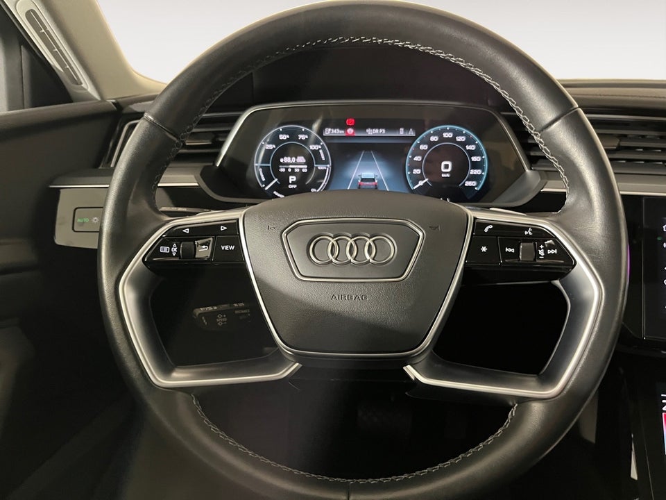 Audi Q8 e-tron 50 Advanced quattro 5d