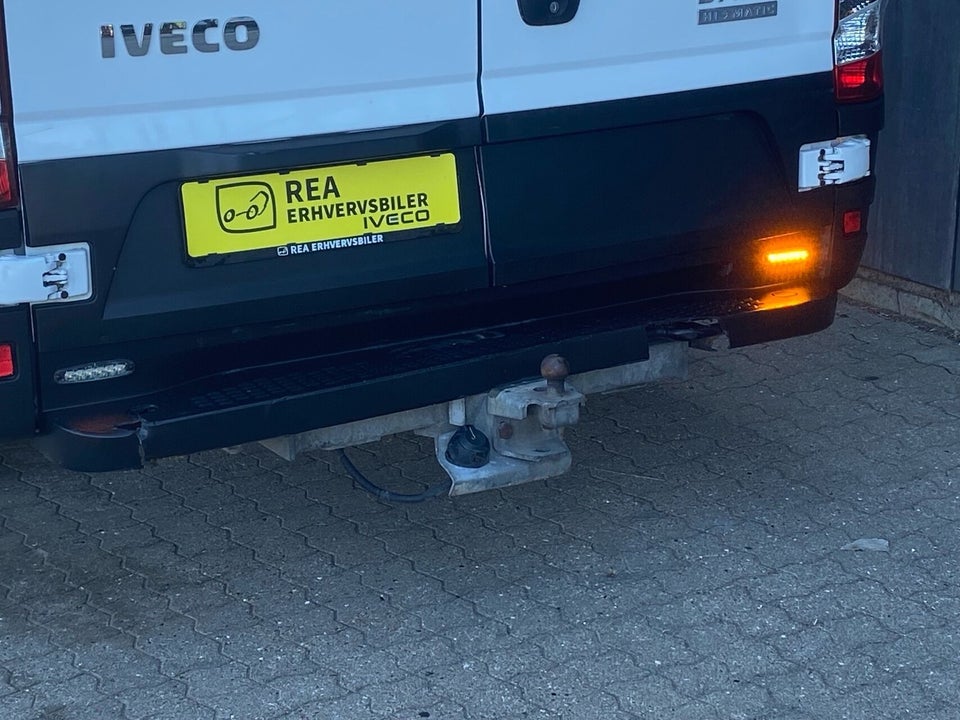 Iveco Daily 2,3 35S16 12m³ Van AG8