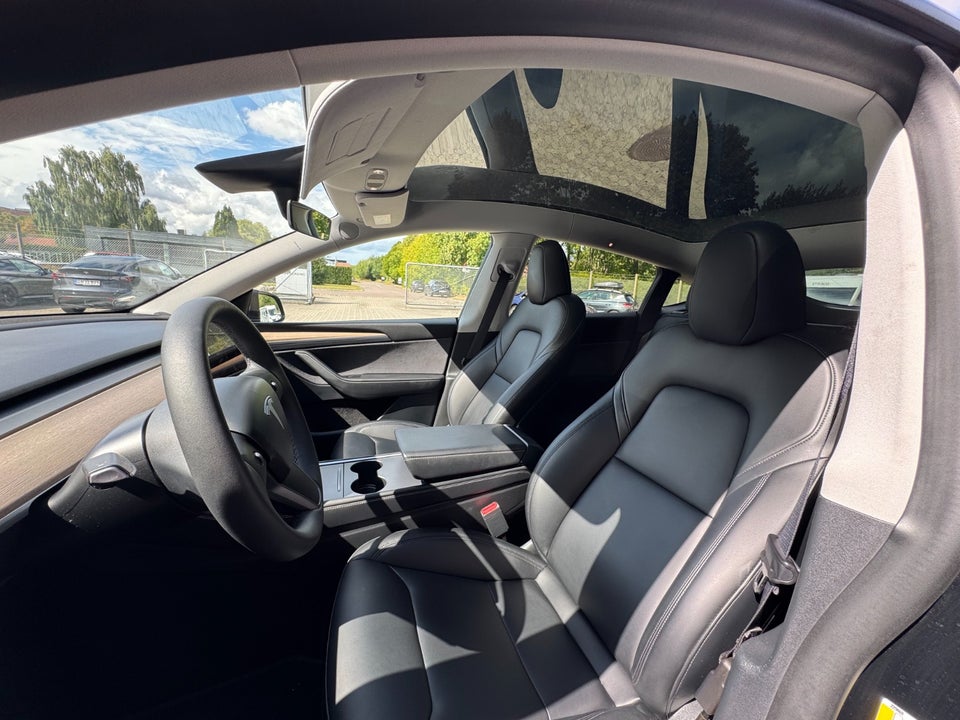 Tesla Model Y Long Range AWD 5d