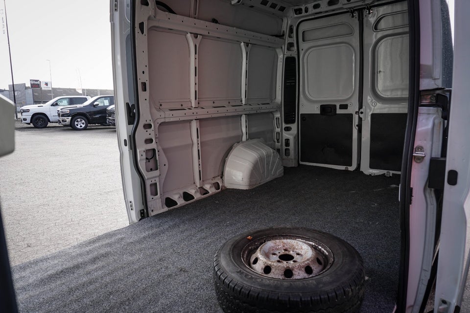 Fiat Ducato 35 2,2 MJT 160 Kassevogn L3H2 Pro+ aut.