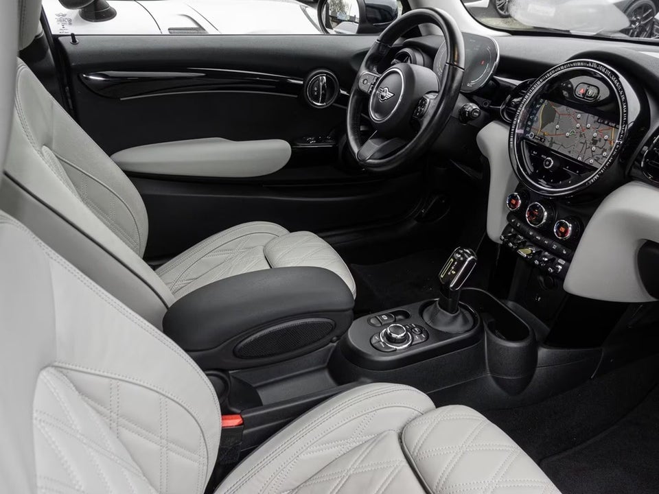 MINI Cooper SE Maximise 3d