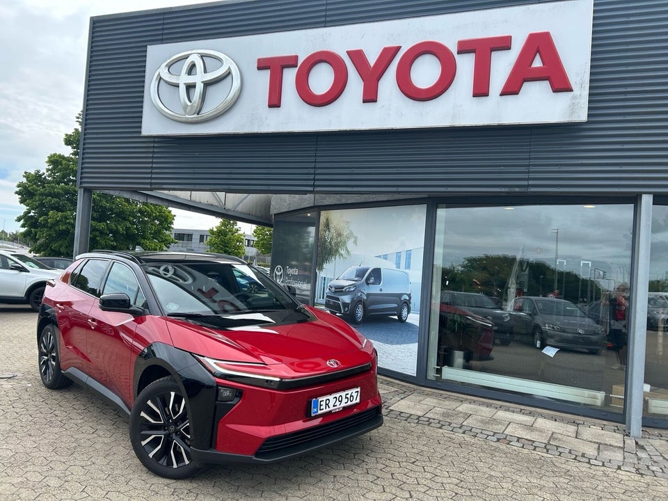 Toyota bZ4X 73 Executive 5d