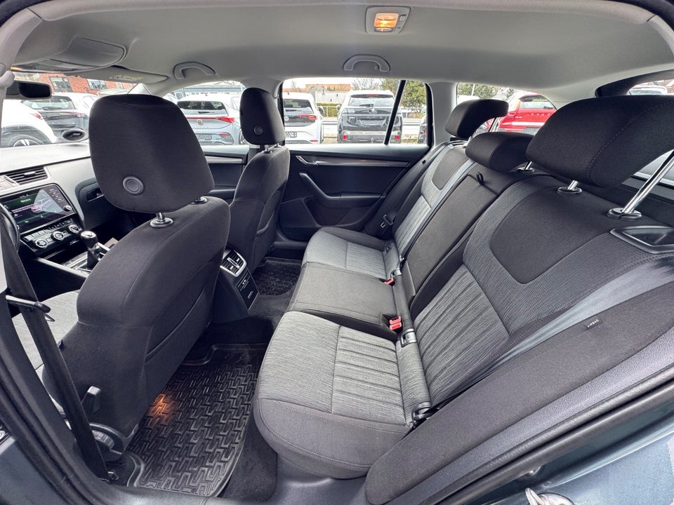 Skoda Octavia 1,6 TDi 115 Style Combi 5d