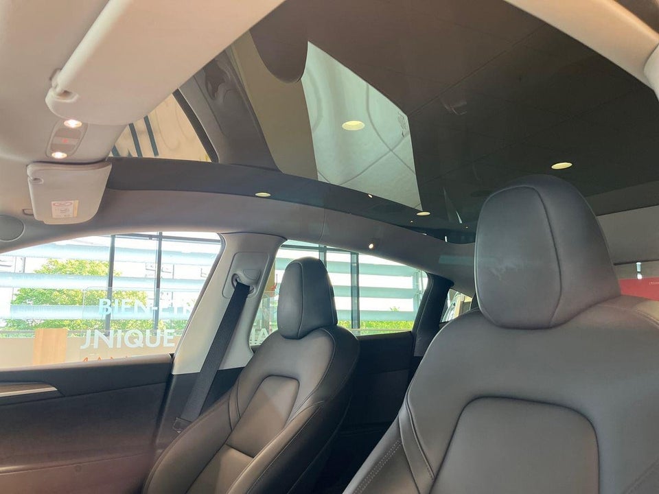 Tesla Model Y Long Range AWD 5d