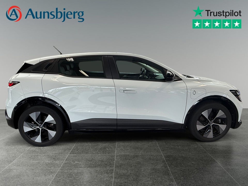 Renault Megane E-Tech 40 Equilibre 5d