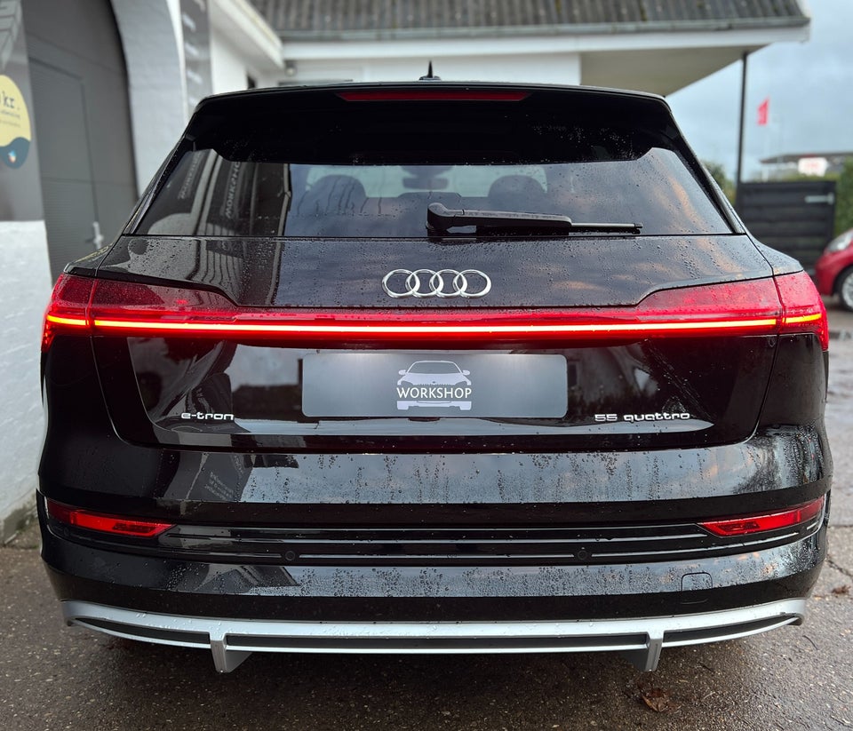 Audi e-tron 55 S-line quattro 5d