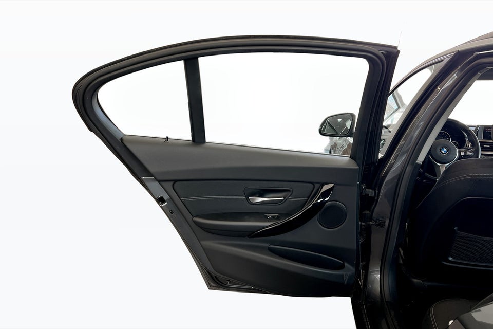 BMW 320i 2,0 Executive aut. 4d