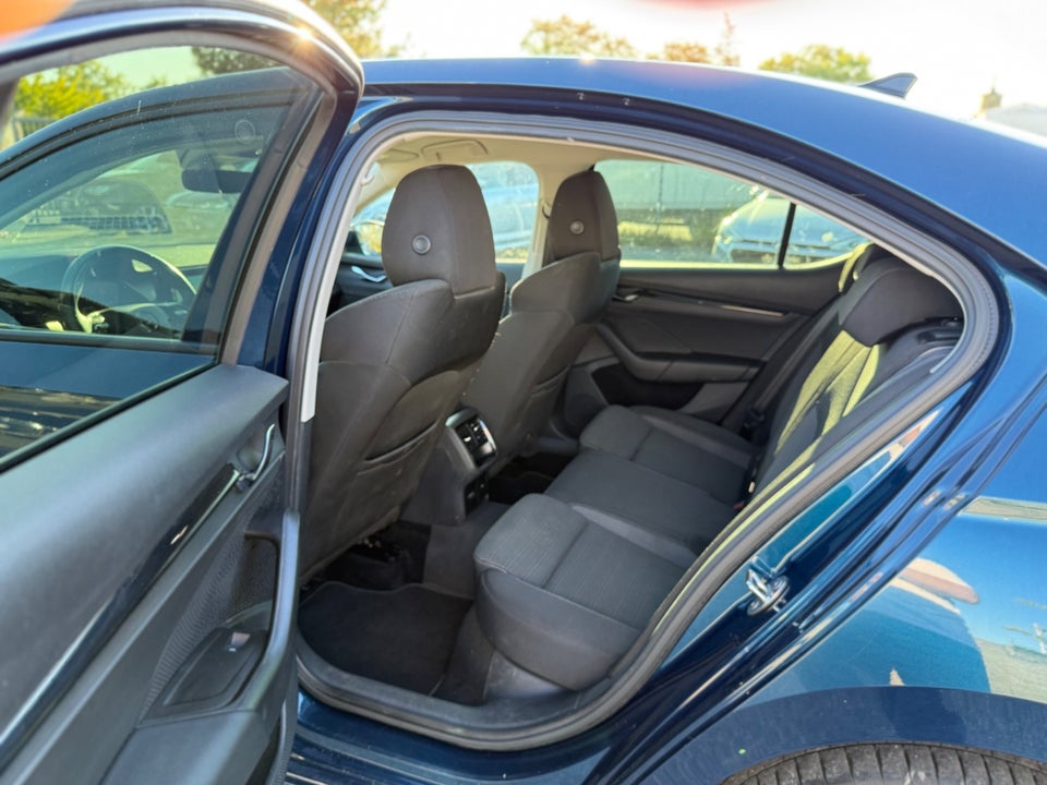 Skoda Octavia 1,4 TSi iV Plus DSG 5d