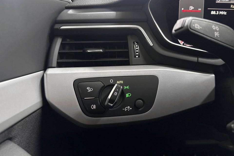 Audi A4 40 TFSi S-line plus Avant S-tr. 5d