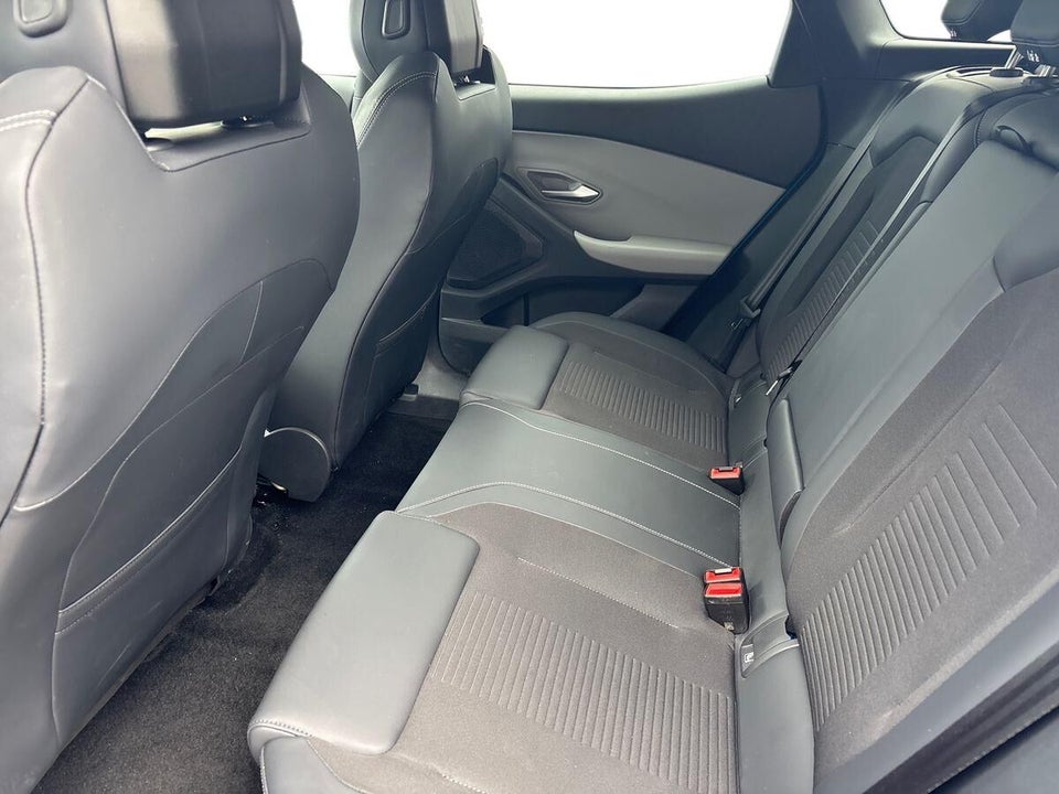Ford Explorer 77 Premium Extended Range 5d