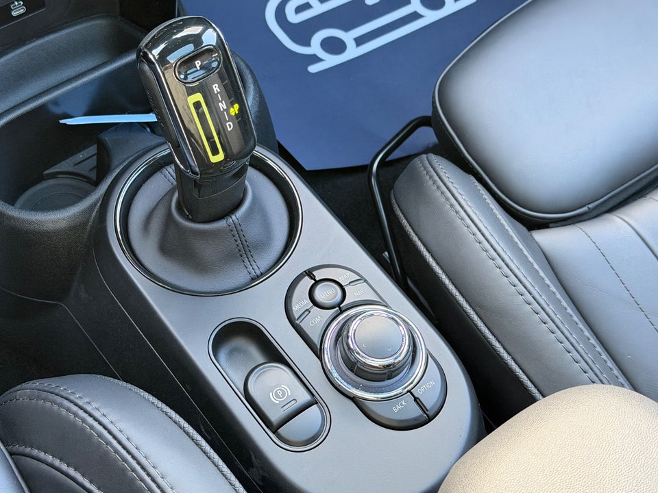 MINI Cooper SE Maximise 3d