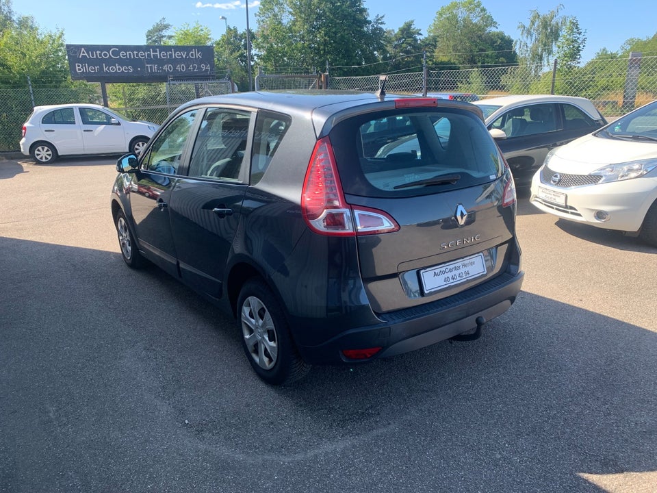 Renault Scenic III 1,6 16V Dynamique 5d