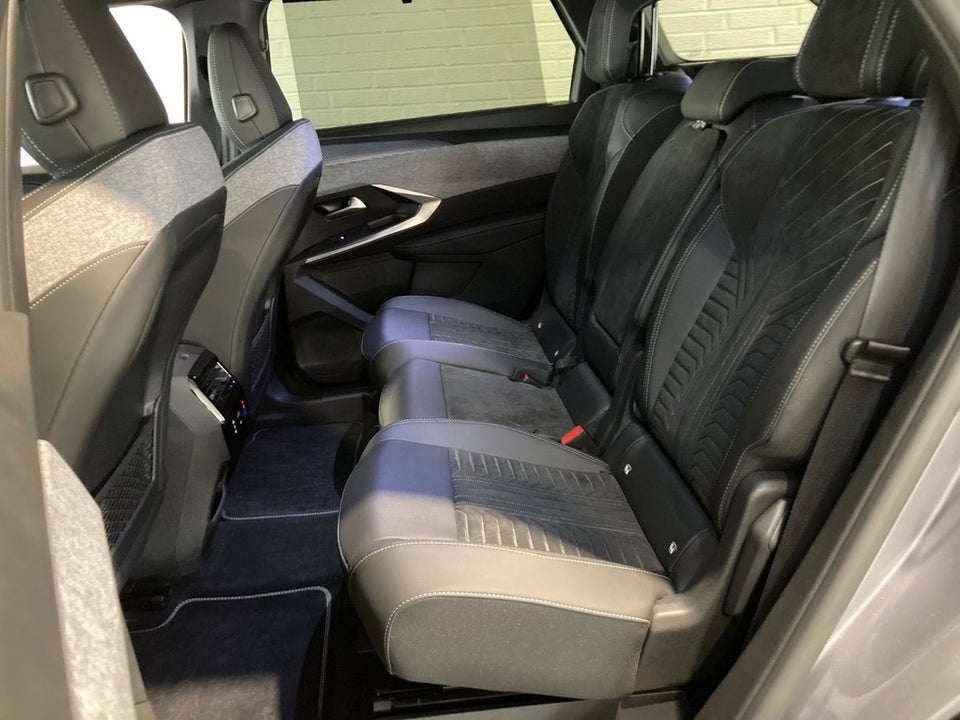 Peugeot e-5008 77 GT Pack AWD 7prs 5d