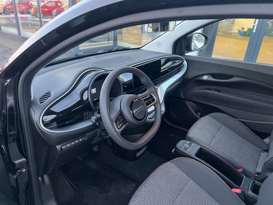 Fiat 500e 42 Icon 3d