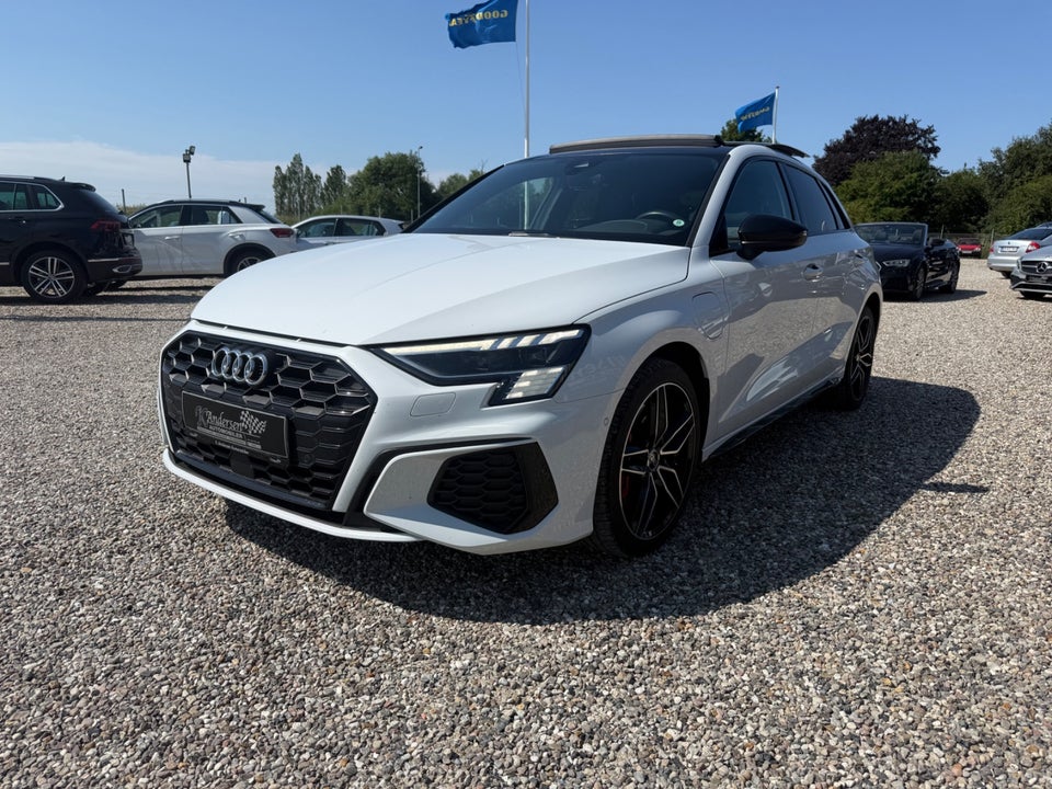 Audi A3 45 TFSi e S-line Sportback S-tr. 5d