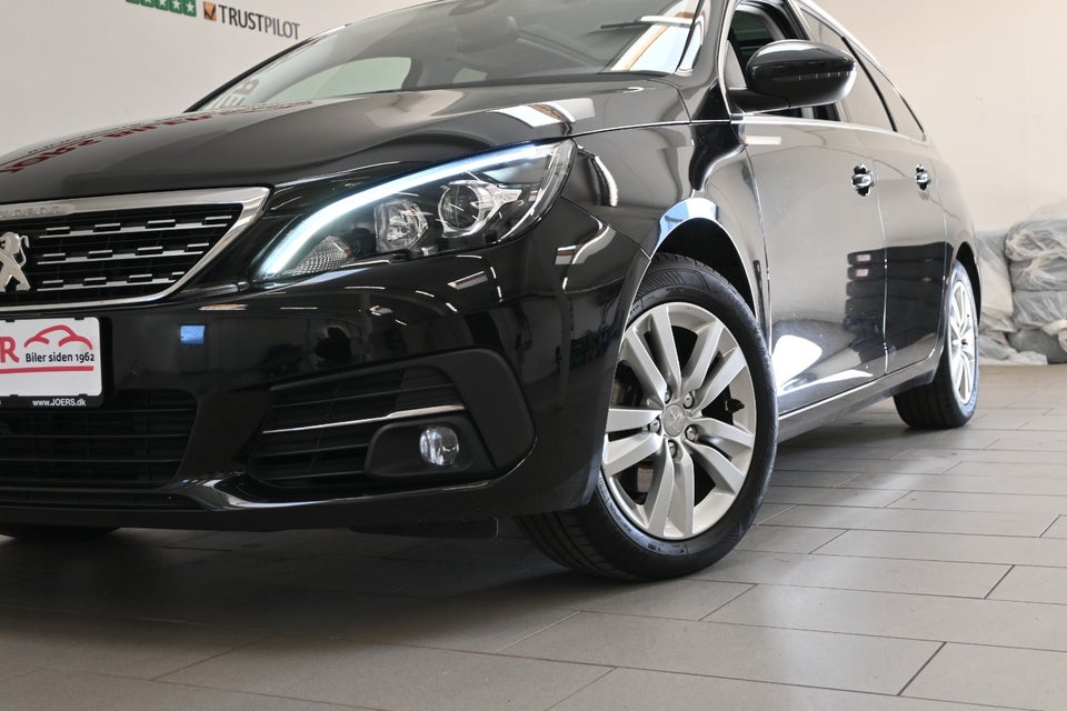 Peugeot 308 1,6 BlueHDi 120 Allure Sky SW 5d