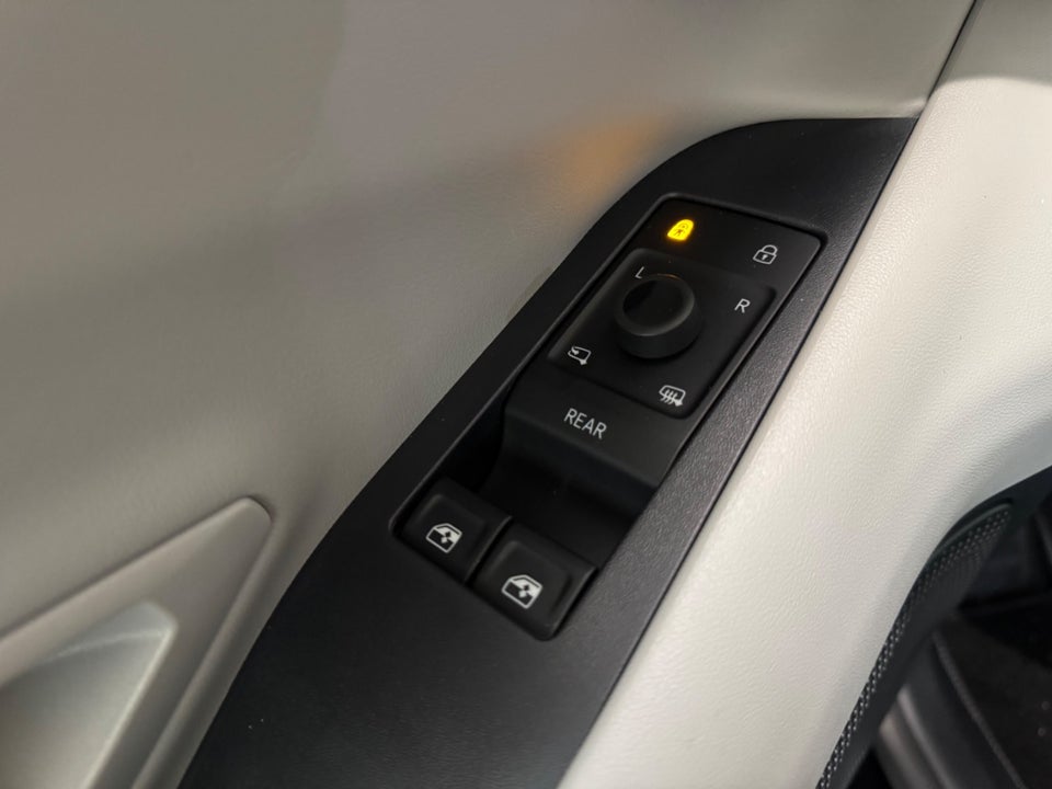 Ford Explorer 82 Select Extended Range 5d