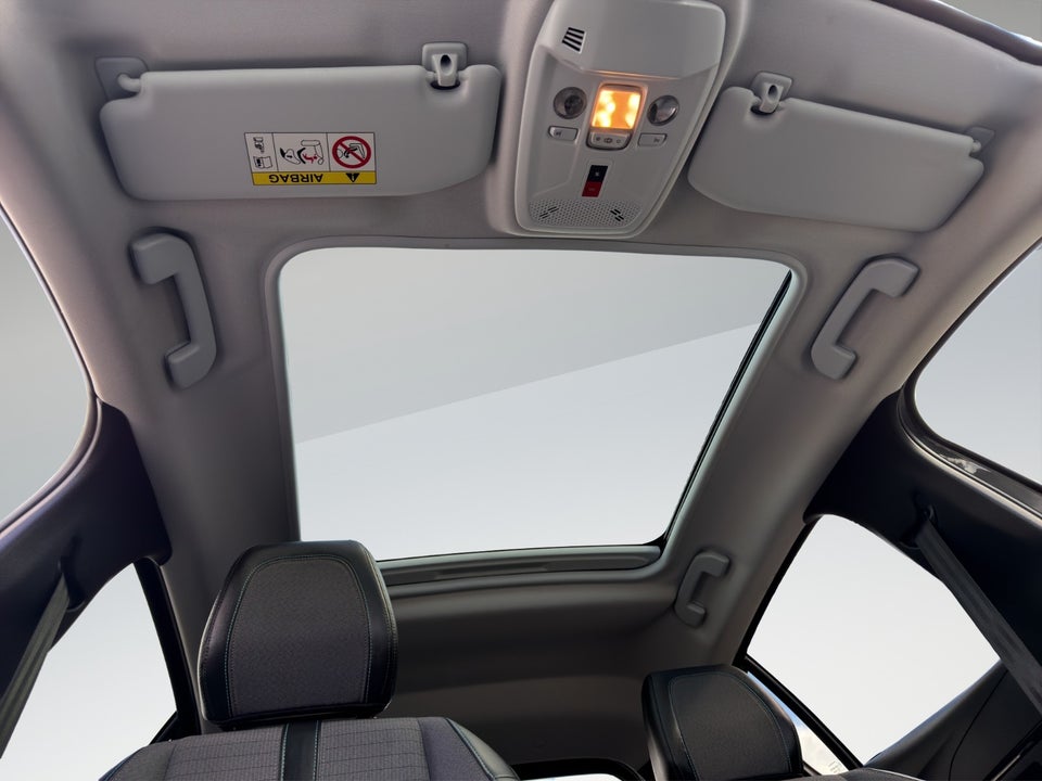 Peugeot 208 1,2 PureTech 100 Allure Sky 5d