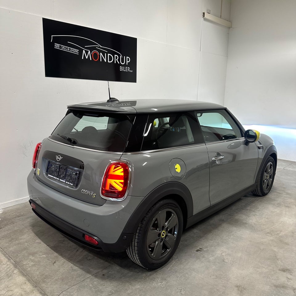 MINI Cooper SE Essential Trim 3d