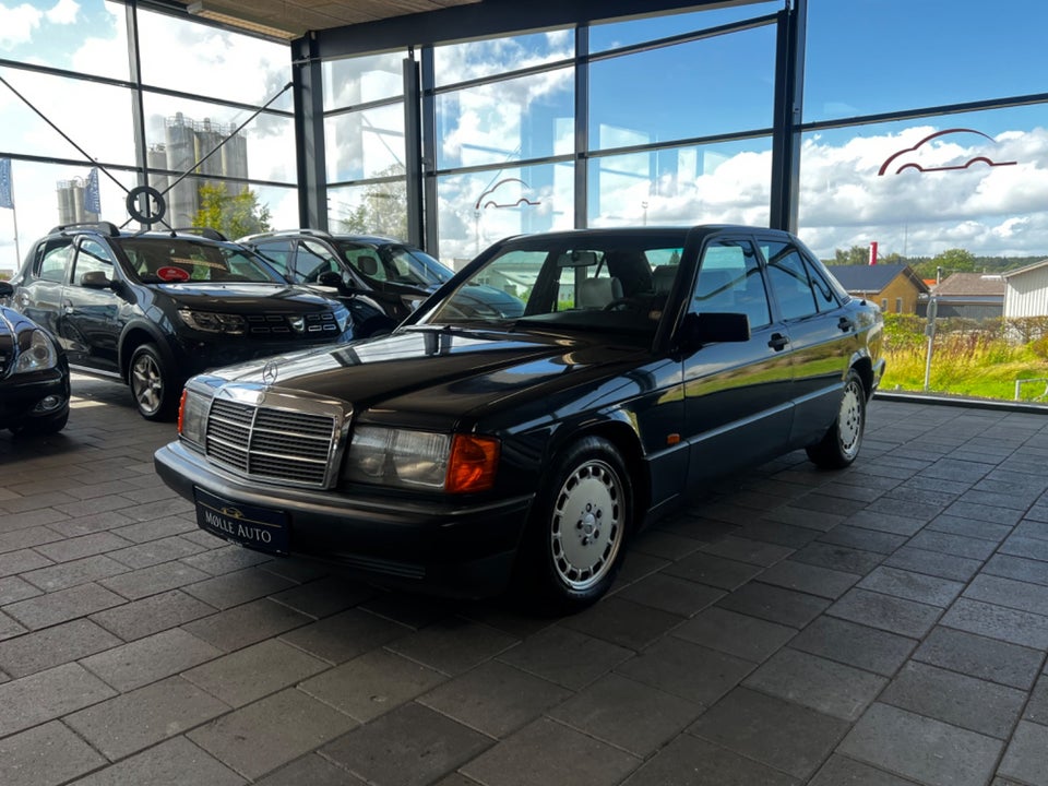 Mercedes 190 E 2,6  4d