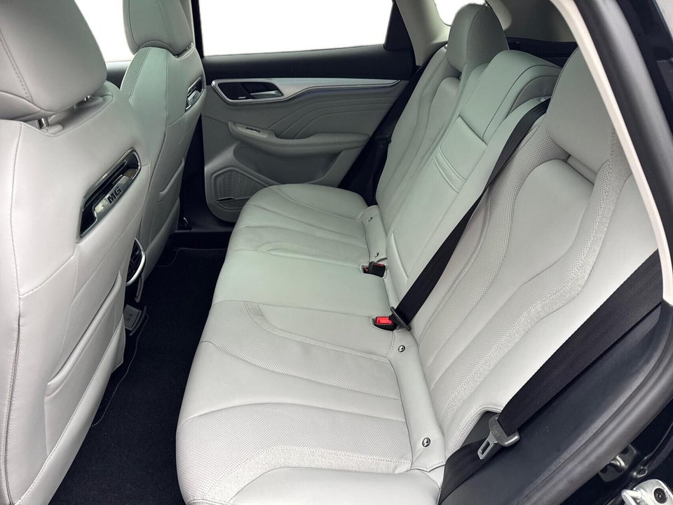 MG Marvel R Performance 5d