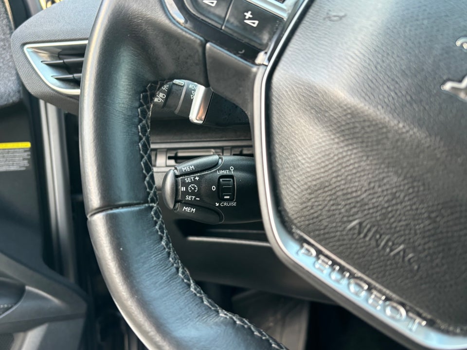 Peugeot 5008 1,6 BlueHDi 120 Allure 7prs 5d