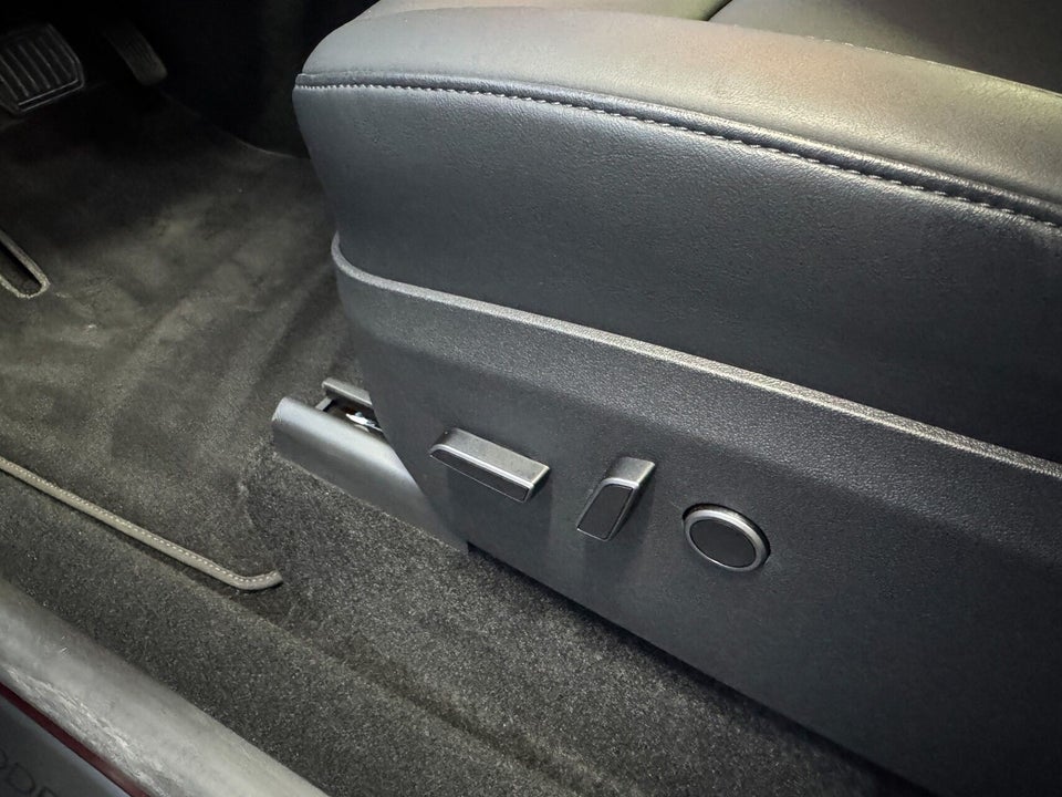 Tesla Model Y RWD 5d