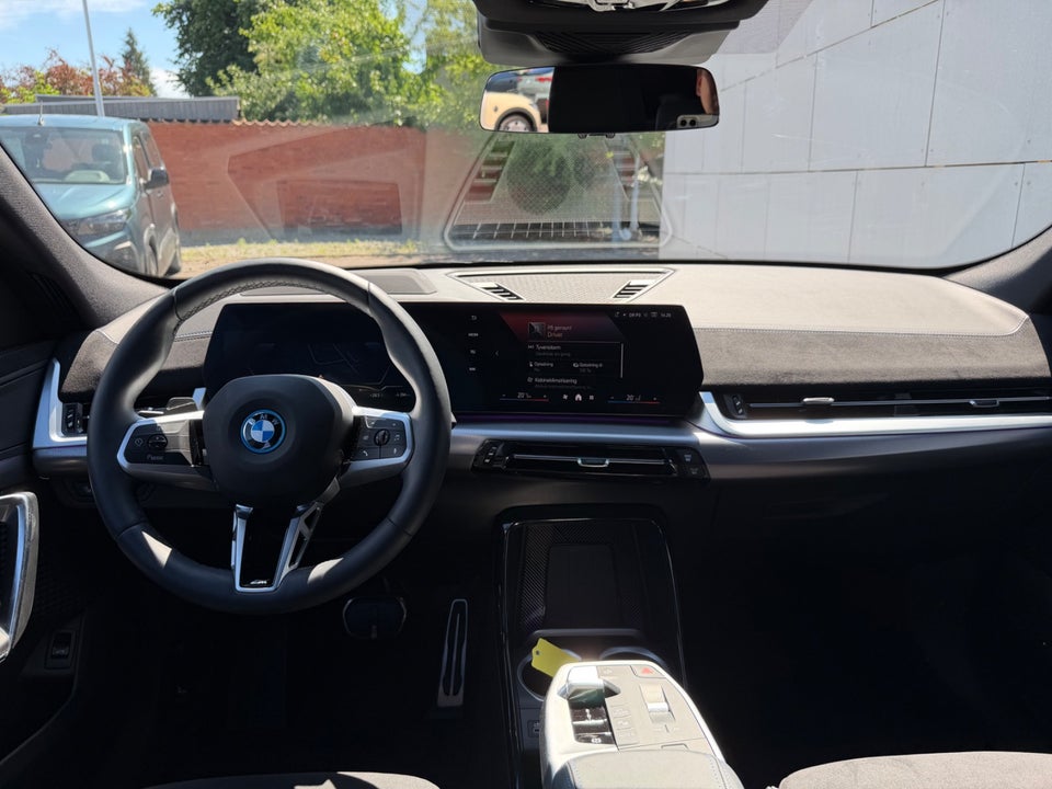 BMW iX2 eDrive20 Fully Charged M-Sport 5d