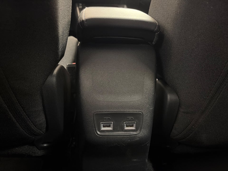 Peugeot e-208 50 Style 5d