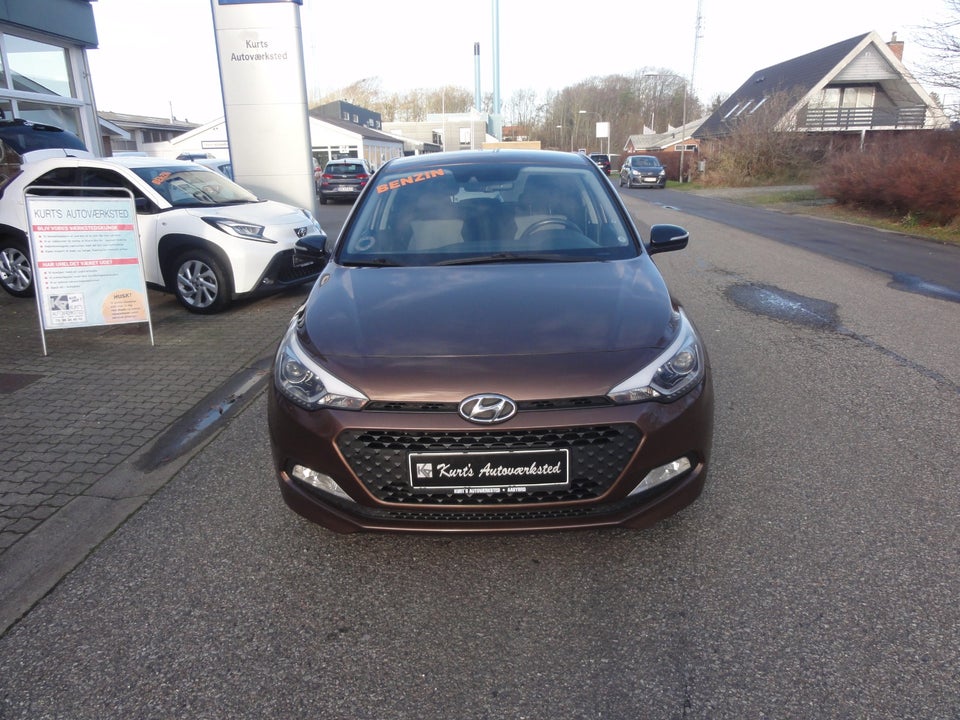 Hyundai i20 1,25 Premium 5d