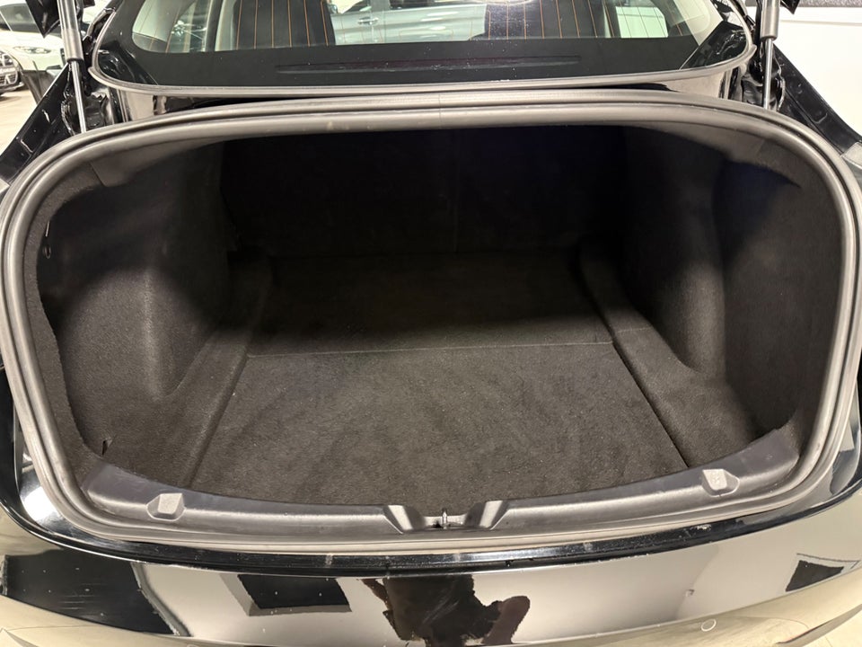 Tesla Model 3 Long Range AWD 4d